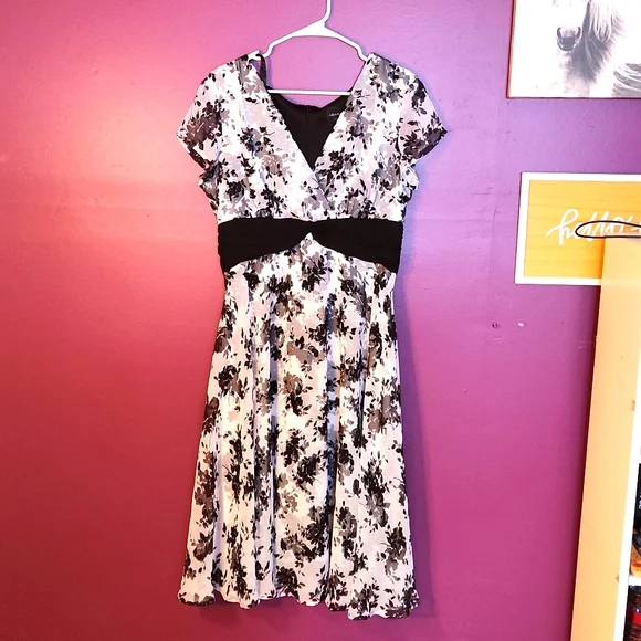 white christmas dresses Connected Apparel TX661832M1 Short Multi Print Cocktail Dress